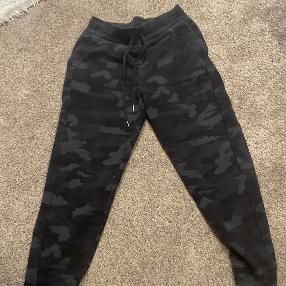 Lululemon joggers